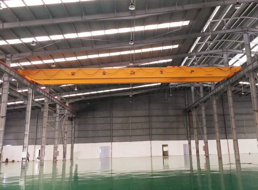 LH型電動(dòng)葫蘆雙梁起重機(jī).jpg
